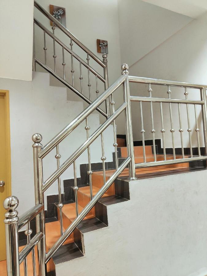 Homestay Roma Suite كُوالا تيرينغانو المظهر الخارجي الصورة