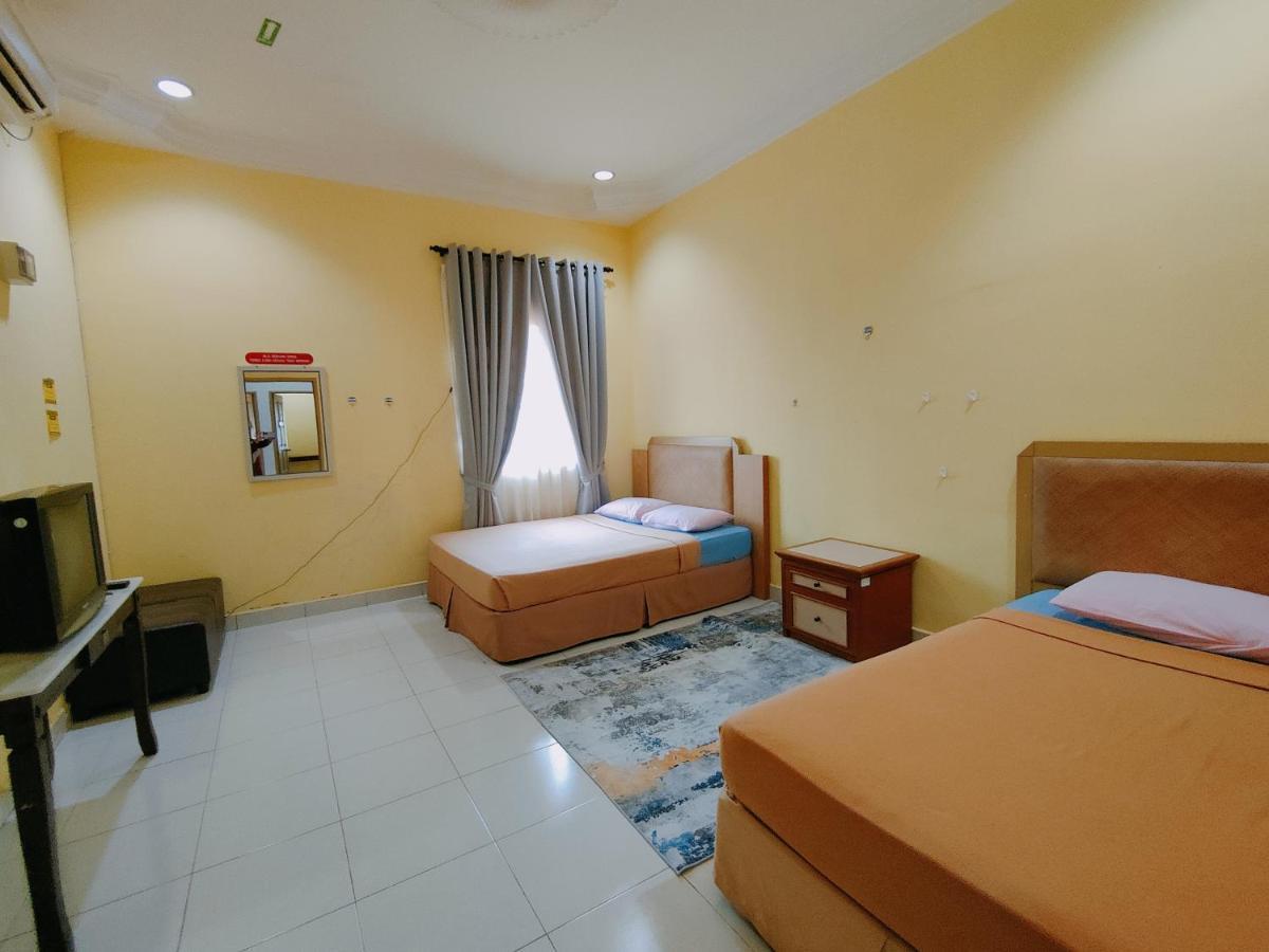 Homestay Roma Suite كُوالا تيرينغانو المظهر الخارجي الصورة